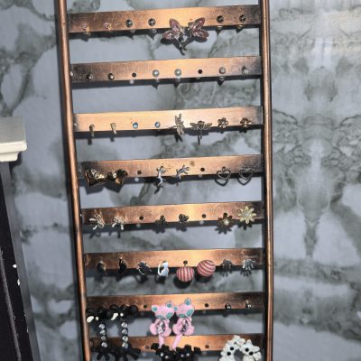 Jewellery decor and earings